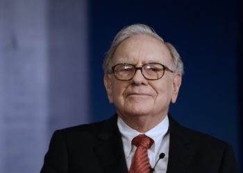 Bankers Melting Down Over Reddit GameStop Scheme: Warren Buffet rules to win, Senator Warren explains. Robin Hood CEO Explains why the shut it down
