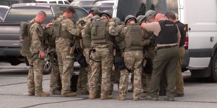 Breonna Taylor Death VS Five dead, including two deputies and suspected shooter, in North Carolina standoff 13hr.