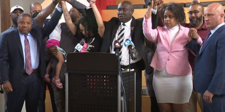 Columbus reaches $10 million settlement with family of Andre Hill