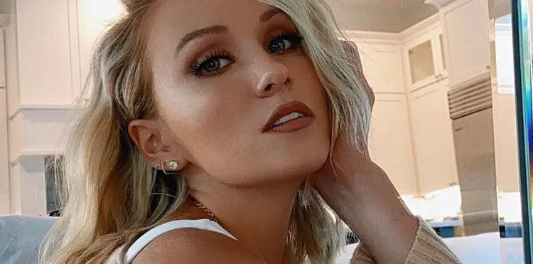 Gymnast Nastia Liukin Faces Backlash With Upside-Down Splits Photo