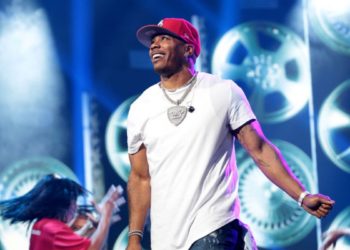 Nelly Reps His Midwestern Roots As He Accepts BET’s I Am Hip Hop Award | Hip Hop Awards ‘21 and my  Tiorah connection. They were the first group to open for  Nelly