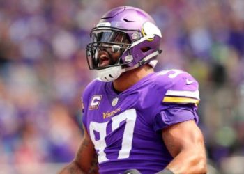 Vikings DE Everson Griffen exits home without incident following 911 call
