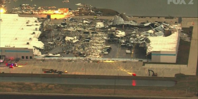 Kentucky tornado | She was on FaceTime when the storm struck Bowling Green and the Amazon facility was hit by tornado Edwardsville Illinois.