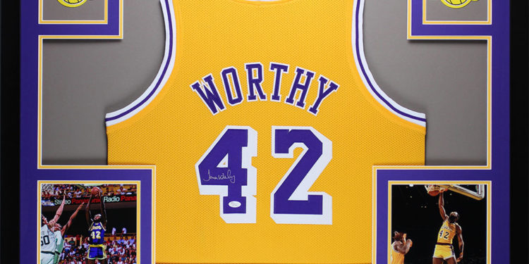 James Worthy Goes Crazy after Lebron 43 Pts, 14 Reb lead Lakers destroys Blazers 139-104, Melo 16Pts: Lebron Make history
