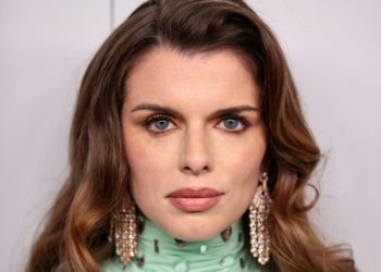 Julia Fox Addresses Report That She Dated Drake