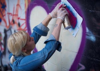 Spray Painting Poet Brings Positive Art to the Streets