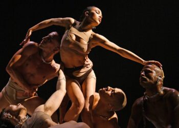 FKA Twigs Postpones North American Eusexua Shows Due to Visa Issues
