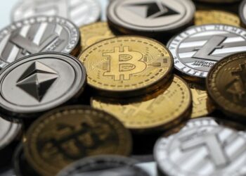 FDIC drops pre-approval for banks’ crypto activities