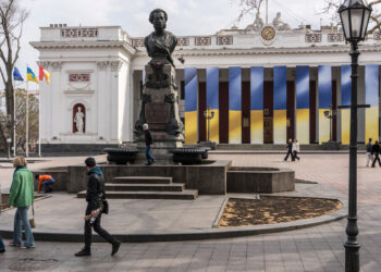 A Push to Remove Symbols of Imperial Russia Divides Odesa, Ukraine