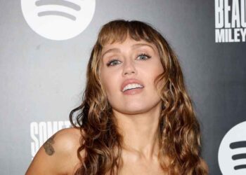 Miley Cyrus Reveals Health Scare From Walk of Fame Stunt
