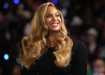 Beyoncé Does A Baby Sex Reveal On The ‘Cowboy Carter Tour’