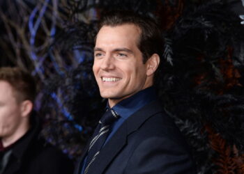 Henry Cavill Unwinds in Nature at “Home” With Latest Snap Amid ‘Voltron’ Live Action Buzz