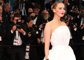 Jennifer Lawrence Returns to Red Carpet After Welcoming Baby