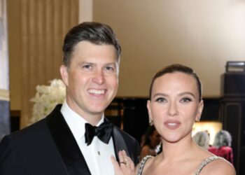 Scarlett Johansson Dodges Colin Jost Kiss in SNL Finale Promo