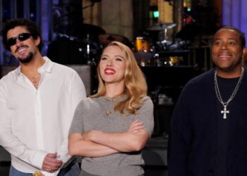 ‘SNL’: Scarlett Johansson pilots Season 50 finale to a landing