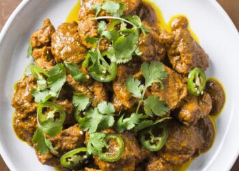 How to make chicken vindaloo using a blender