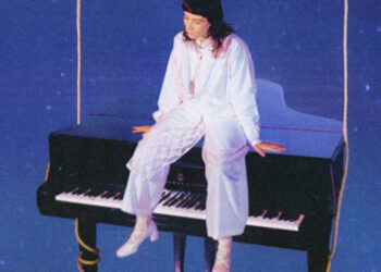 Chloé Antoniotti、’Mangata’のパフォーマンス映像を公開 | Niche Music