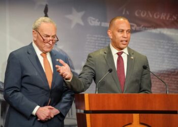 Top Dems reportedly work to sabotage bill to stop Trump Iran war