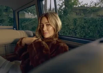 Hilary Duff Grows Up on ‘Luck… or Something’ » PopMatters