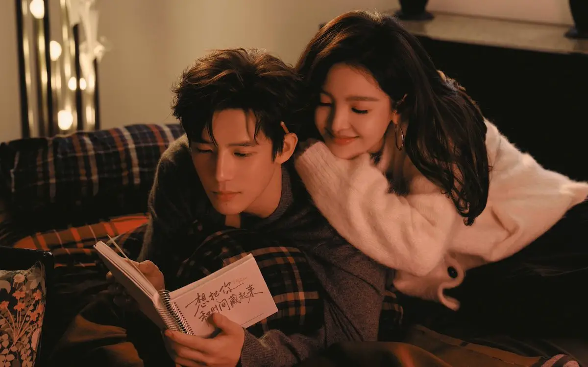 “I Live in Your Time” Stars Zhang Ruonan and Wang Anyu in a “Lovers Reunited” Modern Romance