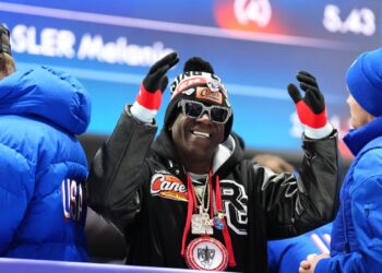 Flavor Flav is among women’s hockey team fans outraged by presidential snub : NPR