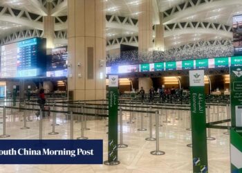 Americans recall desperate, self-organised escapes from Middle East: ‘you’re on your own’