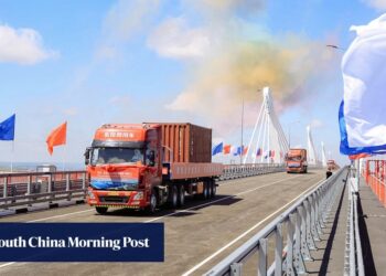 Top envoy urges China-Russia border infrastructure as sanctions stymie transport