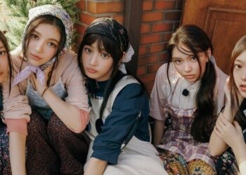 NewJeans fans send protest trucks to HYBE demanding full group return