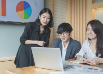 Try before you buy: The Singapore Founder’s guide to interim and fractional hiring