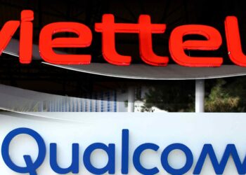Qualcomm, Viettel strike deal to make AI smartphones in Vietnam