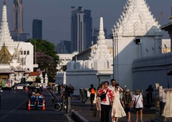 Thailand gives cash to help tourists stranded in country by Iran conflict