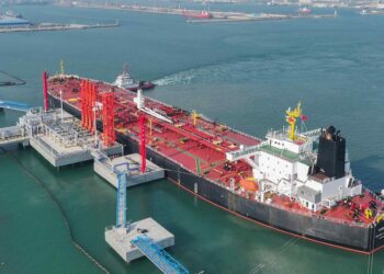 Asian governments seek to ease energy shortage fears over Iran