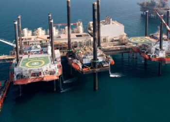 From energy to banking, Japan companies pull staff out of widening Mideast war