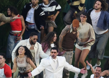 Killer MAGA Dad + Breaking Up With Traitors + Mandy Moore’s Celebrity Privilege + Super Bowl Notes + Hope For 2028? :/ + Pam Bondi + L.A.’s Pedolympic Chair