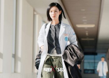 SBS Releases New Still of Unconventional Kim Ji Won in Medical K-drama Doctor X